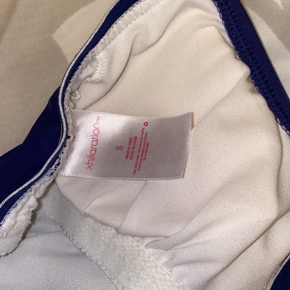 One piece - Picture 4 of 4